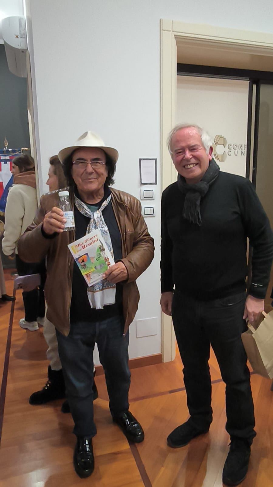Gallery: Confapi Cuneo canta "Felicità": visita di Al Bano negli uffici di Corso Nizza - 11