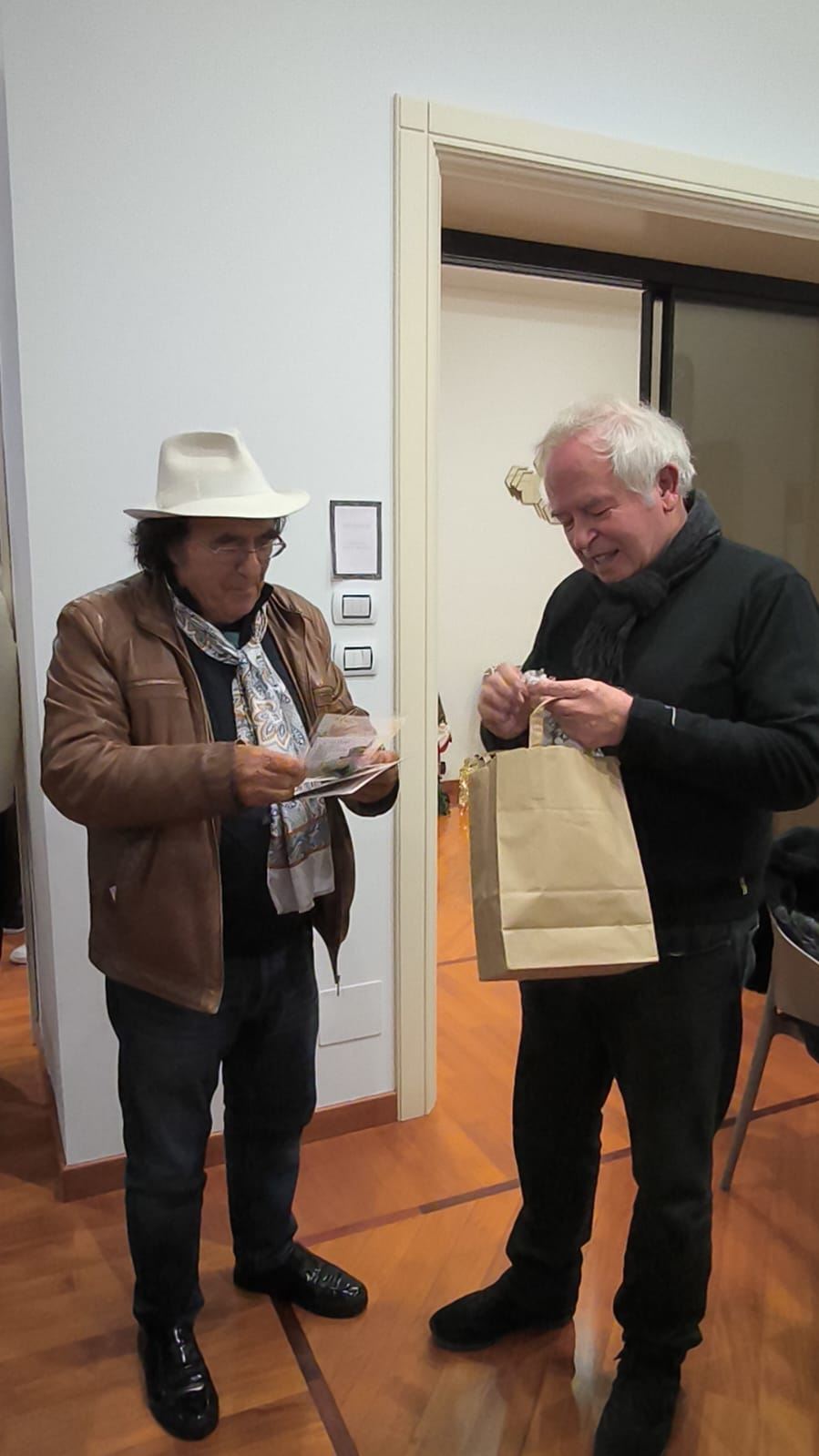 Gallery: Confapi Cuneo canta "Felicità": visita di Al Bano negli uffici di Corso Nizza - 5